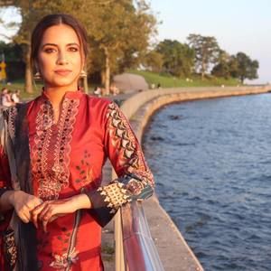 Meet your Posher, Sana